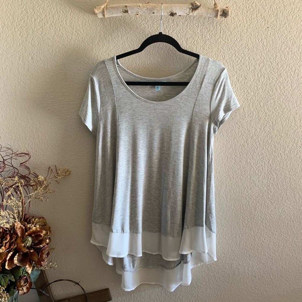 She + Sky Grey Short Sleeve Top With White Ruffles